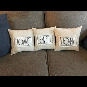 Mini throw pillows